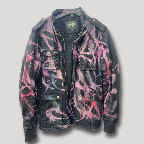 NEVER SLEEP URBAN CAMO MAGENTA & BLACK JACKET L